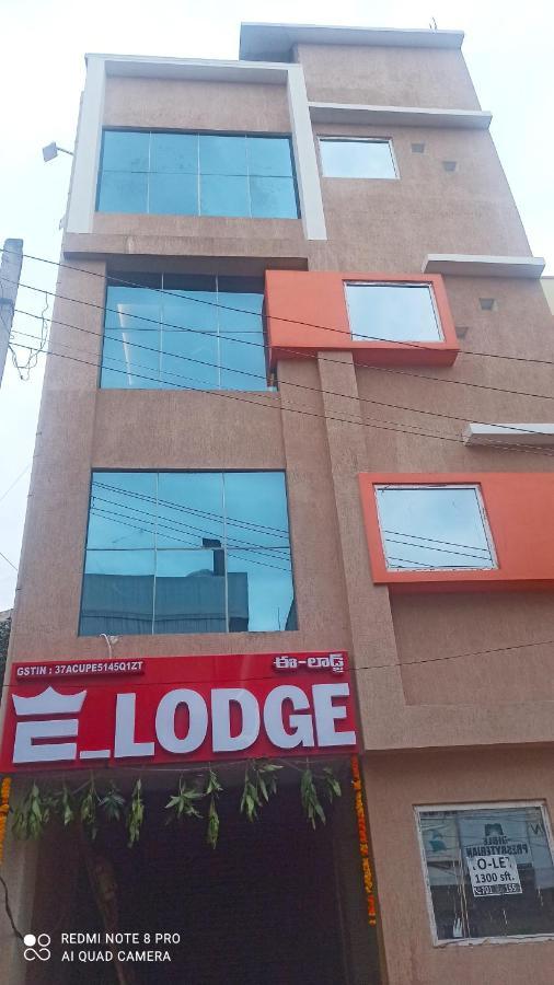 E Lodge Visakhapatnam Eksteriør billede
